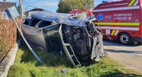 Hídfőnek csapódott az autó: egy személy meghalt, hárman megsérültek