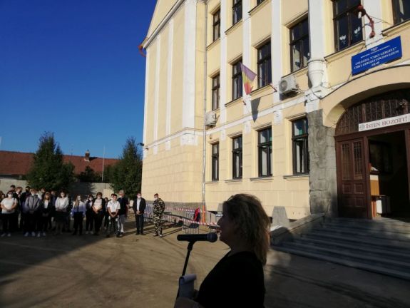 Távoktatásra tér át az aradi magyar iskolaközpont osztályainak a zöme