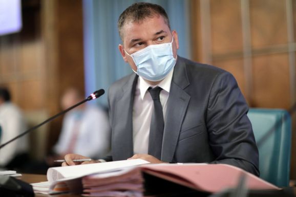 Lélegeztetőgépeket és oxigénkoncentrátorokat kapnak a kórházak az Unifarm tartalékából