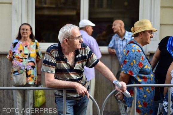 Egy év alatt rekord mértékben csökkent a nyugdíjasok száma Romániában