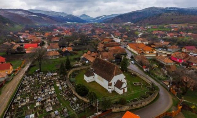 Ami eddig hulladék volt, most üzemanyag – mintafalu-díjjal tüntették ki a háromszéki Gelencét
