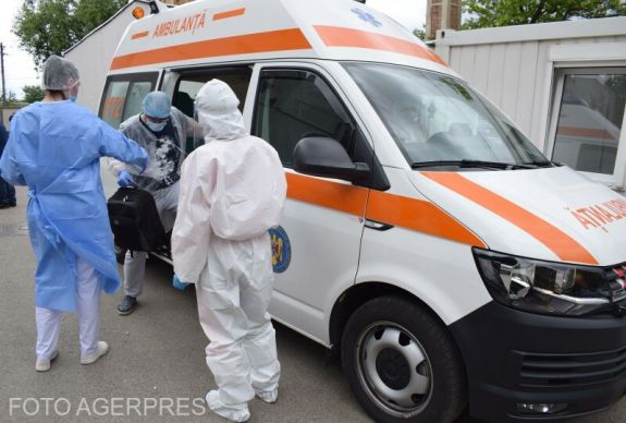 Lengyelországba szállítottak három romániai koronavírusos beteget