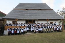 Felavatták Csíkmenaságon a teljesen felújított Adorján-kúriát