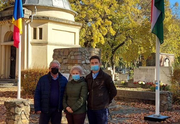 Kikerült a magyar zászló a honvédek nagyváradi emlékművéhez