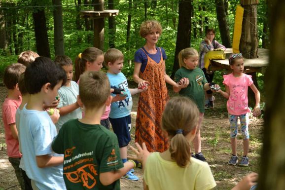 Dolgozó szülők és kényszervakáció: mi lesz a gyerekekkel?