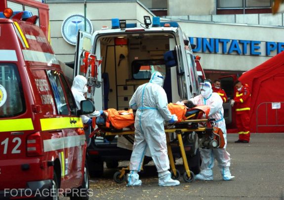 Tartósan húszezer feletti a kórházban kezelt fertőzöttek száma