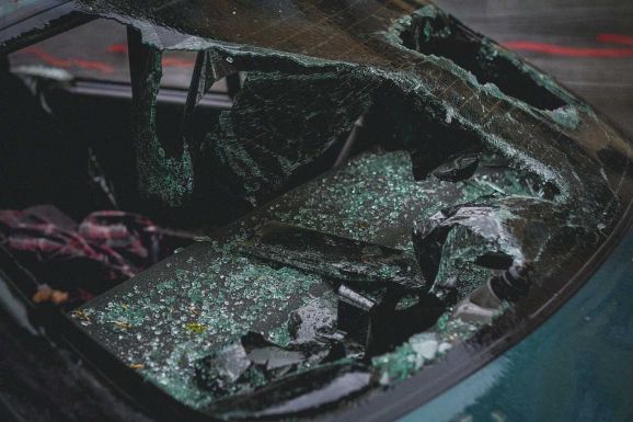 Meghalt egy 14 éves fiú egy balesetben, az autó vezetője elmenekült a helyszínről