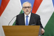 Jogerősen két évet kapott a MOL elnök-vezérigazgatója