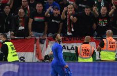 Az angolok vizsgálatot kérnek a FIFA-tól a magyar szurkolók rasszista megnyilvánulásai miatt