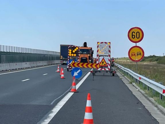 Javítási munkálatok miatt forgalomkorlátozás van az A1-es autópálya Arad megyei szakaszán