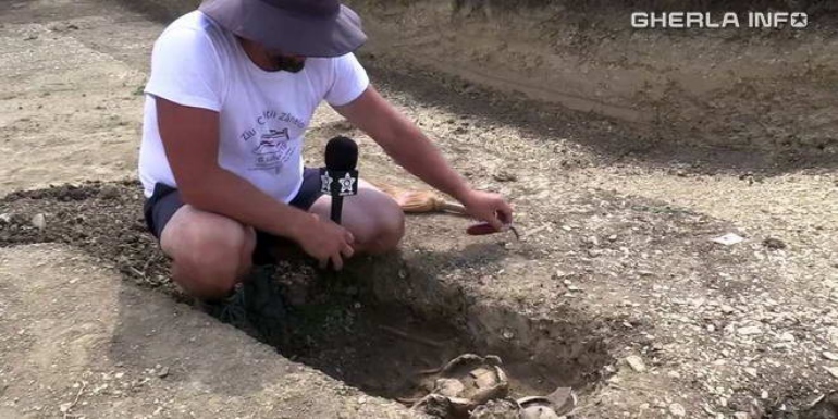 Hatezer éves erdélyi temetőre bukkantak, különös temetkezési szokást fedeztek fel Nagyiklódon