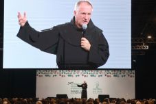 Böjte Csaba: higgyünk a szeretet végső győzelmében