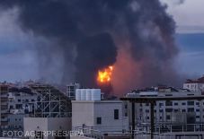 Gyúlékony léggömbökkel támadt a Hamász, légicsapással válaszolt Izrael