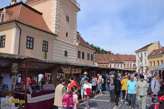 Brassó új belvárosi terét lakja be a magyar közösség fesztiválja