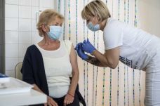 Tízezernél kevesebben oltakoztak be az elmúlt 24 órában