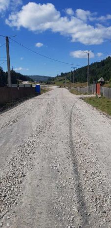 Úz-völgye: jól halad az aszfaltút készítése