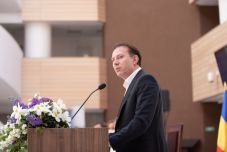 Betöltetlenül maradnak az USR–PLUS kormányzati posztjai, mert Cîţu bízik a koalíció helyreállításában