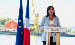 Bejelentkezett a köztársasági elnöki címért Anne Hidalgo, Párizs polgármestere