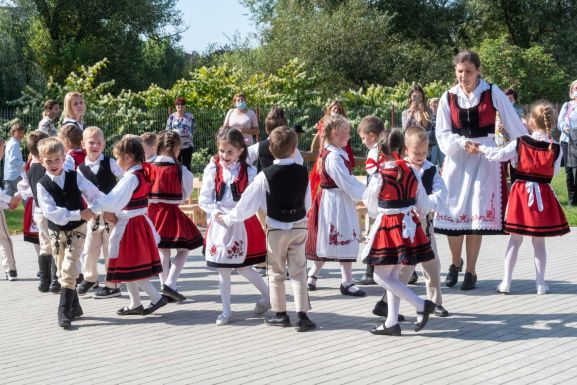 FRISSÍTVE: Magyar állami támogatással épült három óvodát avattak hétfőn Maros megyében