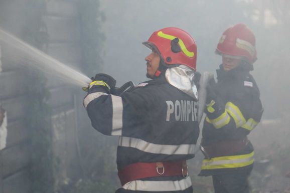Tűz ütött ki egy brassói irodaház nyolcadik emeletén