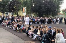 A tartós iskolába járás reményével kezdődött a tanév Háromszéken