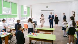 Iohannis: mindannyiunkon múlik, hogy meddig maradhatnak nyitva az iskolák