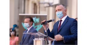 Nagyon fontosnak tartja a tanügyminiszter a vidéki diákok hozzáférését a legújabb technológiákhoz