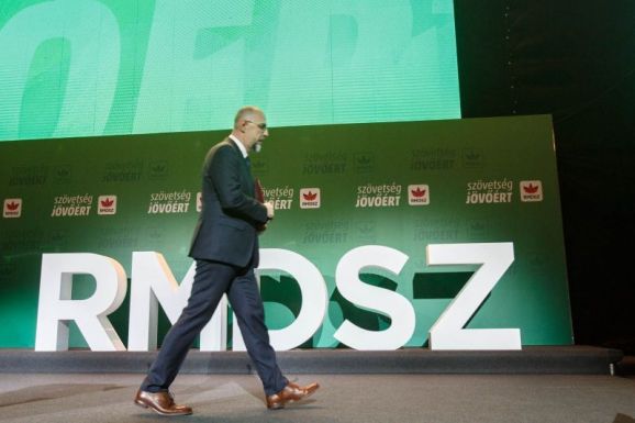 FRISSÍTVE – RMDSZ-kongresszus: középpontban a család és a jövő évi népszámlálás