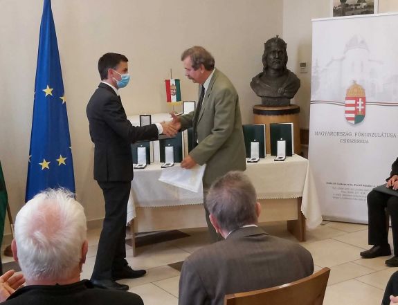 Jeles személyiségeket tüntettek ki magyar érdemrendekkel Csíkszeredában