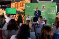 RMDSZ-kongresszus: újragondolnák a családtámogatási rendszert