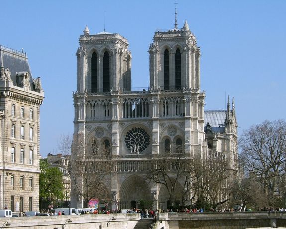 Tűzvész a Notre-Dame-ban: stabilizálták a katedrálist, kezdődhet a helyreállítás