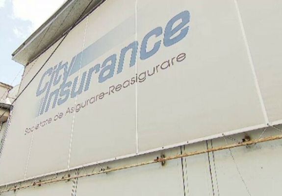 Rendőrök szállták meg a City Insurance irodáit