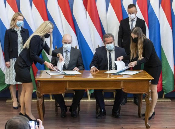 Kijev az Európai Bizottsághoz fordul a magyar–orosz gázszerződés miatt