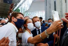 Pszichiátriára került a diák, aki tojással dobta meg Emmanuel Macront