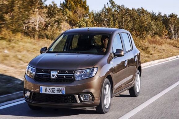 A Sandero volt a legkelendőbb autó augusztusban