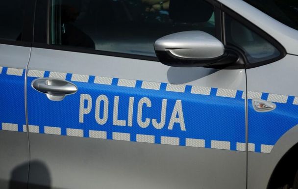 Koronavírus: rendőrségi védelmet kapnak a lengyelországi oltópontok