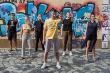 Lengyel mintára népszerűsíti Kolozsvár környékén a köztéri színházat a Shoshin egyesület