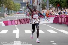 Tokió 2020: Kipchoge megvédte címét férfi maratonfutásban