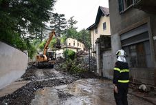 Ítéletidő sújtja Olaszországot: északon esőzések, délen erdőtüzek pusztítanak