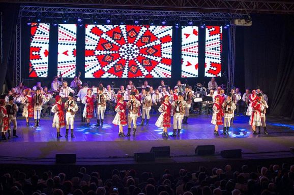 Folytatják a nagyváradi kulturális intézmények „átszervezését”