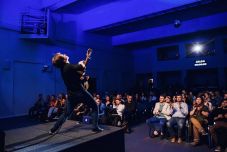 Hetven gitárvirtuóz lép fel Marosvásárhelyen és Székelyudvarhelyen