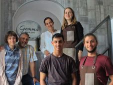 Szociális vállalkozásként is működő könyves kávézó nyílt Marosvásárhelyen