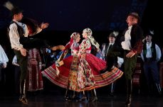 A Duna Művészegyüttes és a Kolozsvári Magyar Opera is „forgatagozik”