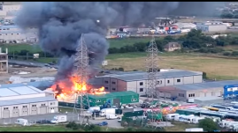 Tűz Kolozsváron: veszélyes anyagokat is tároltak abban a csarnokban, amely leégett csütörtök este