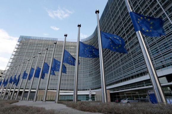 Az uniós biztos szerint minél előbb át kell alakítani az EU menekültügyi rendszerét