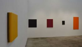 Visszatérés a festészet lényegéhez: Kolozsvárra érkeztek az Antal-Lusztig gyűjtemény monokróm darabjai