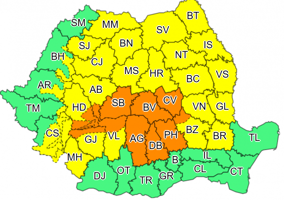 Meghosszabbították a riasztást: hétfőig esni fog az ország nagy részében