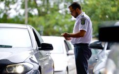 Kilométeres sorok a román-bolgár határátkelőknél – rengetegen siettek haza, hogy megússzák a karantént