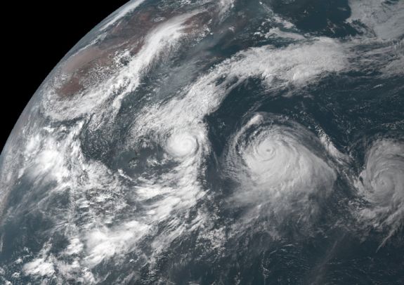 Az átlagosnál jóval több, 102 trópusi vihar volt tavaly világszerte