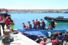Lampedusa szigetére szünet nélkül érkeznek a migránsok